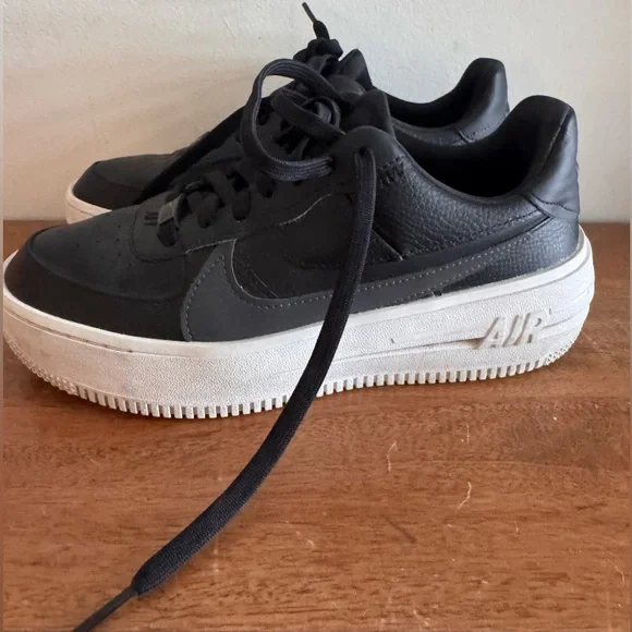 Nike Women's Air Force 1 PLT.AF.ORM - Picture 4 of 10